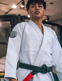 TC Essential Kimono White